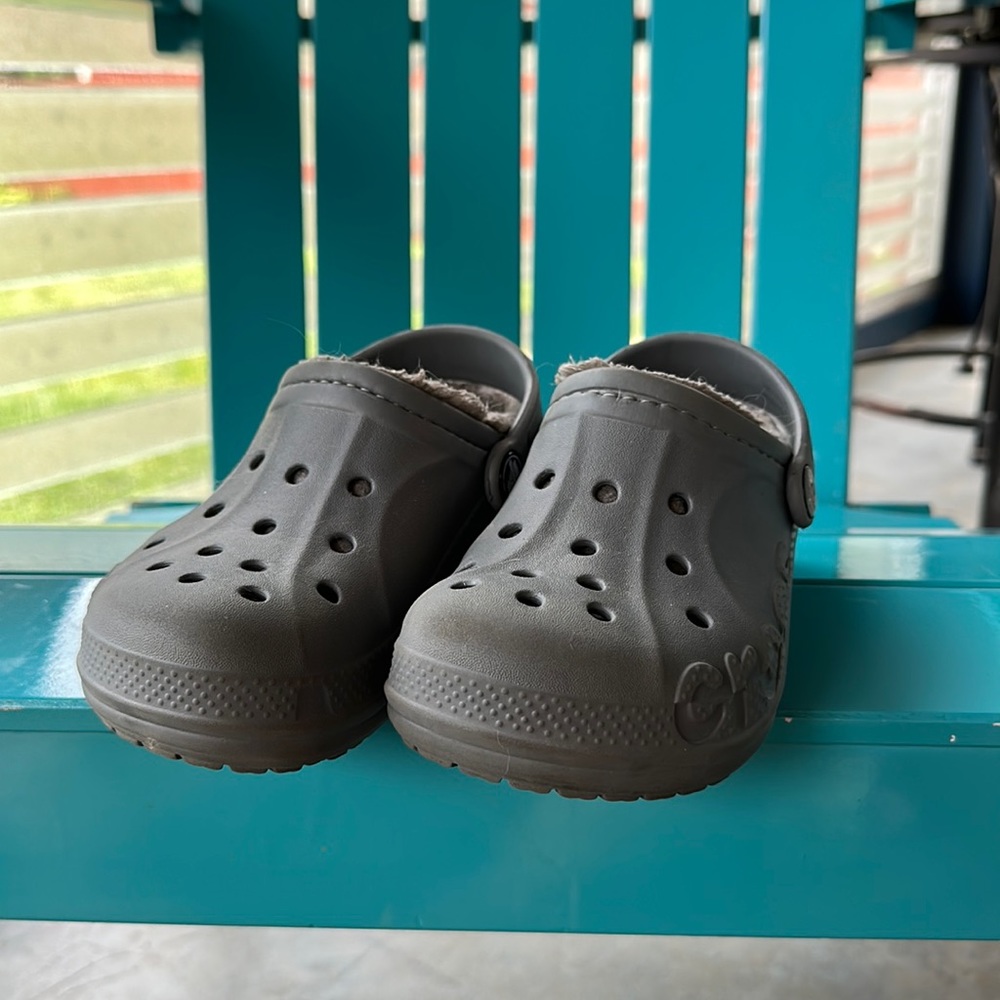 Grey fleece lined Crocs. Size c11 for toddlers.